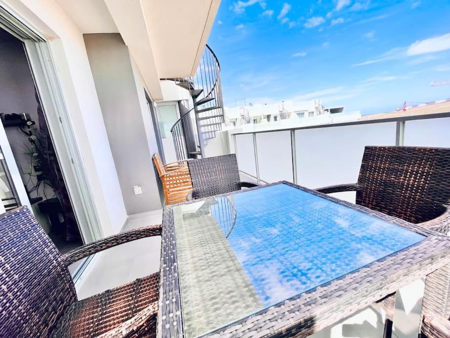 Apartment Sea View 2-bedrooms *